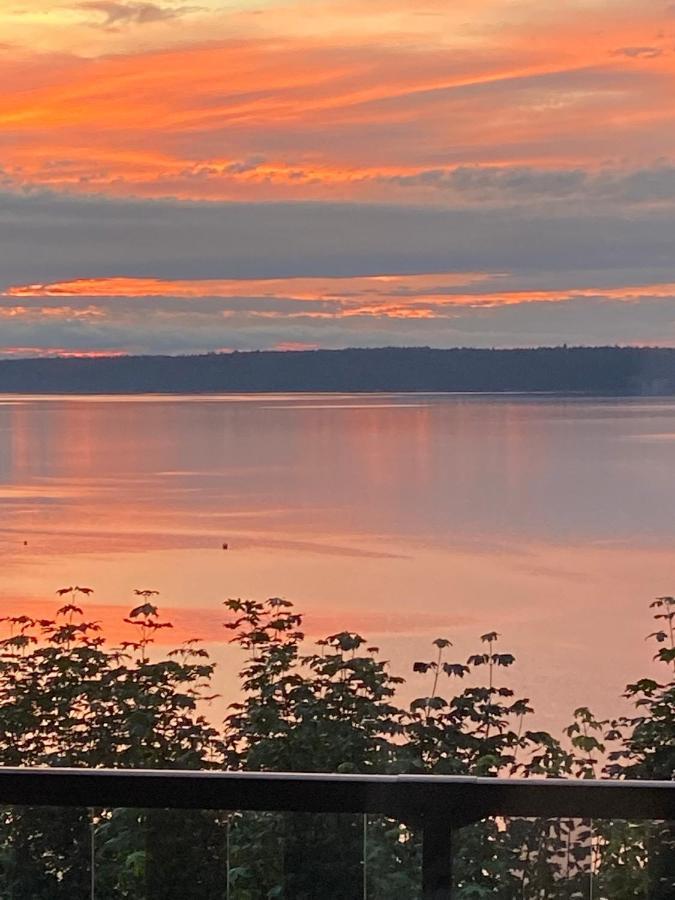 Edgewater Sunrise Apartment Chemainus Esterno foto
